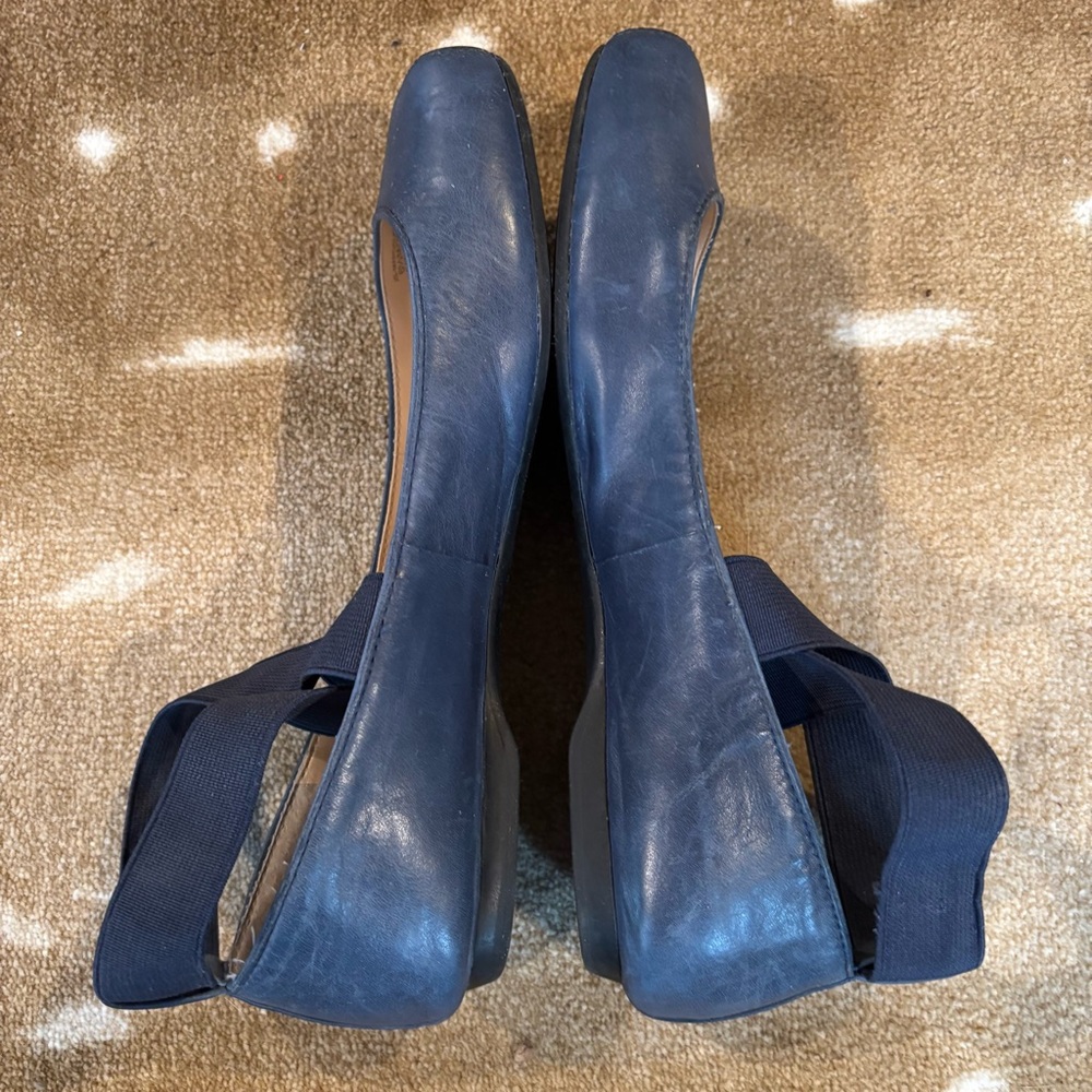 Jessica Simpson Leather Flats w/Elastic Ankle Strap - Picture 4 of 8
